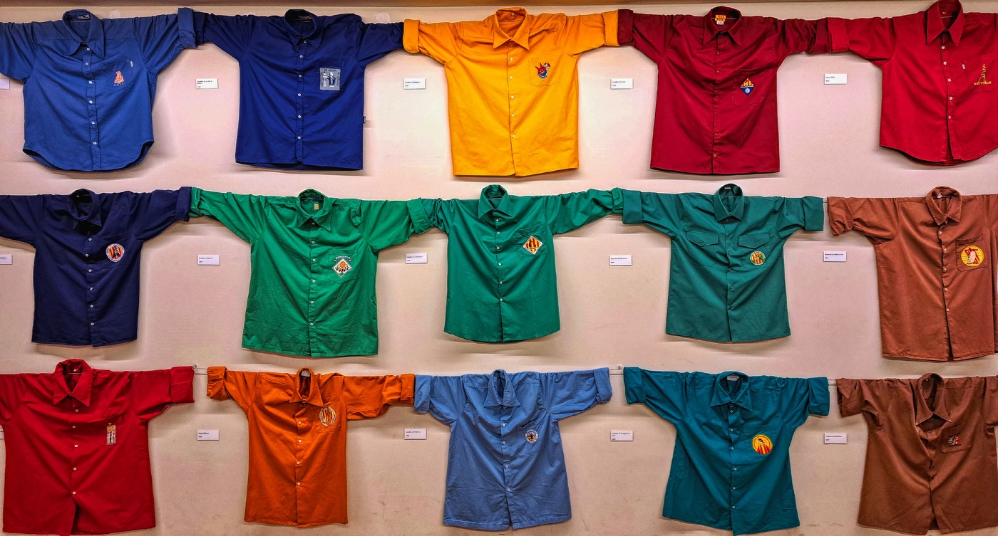 Valls - Museu casteller (camises colles) - Alt Camp