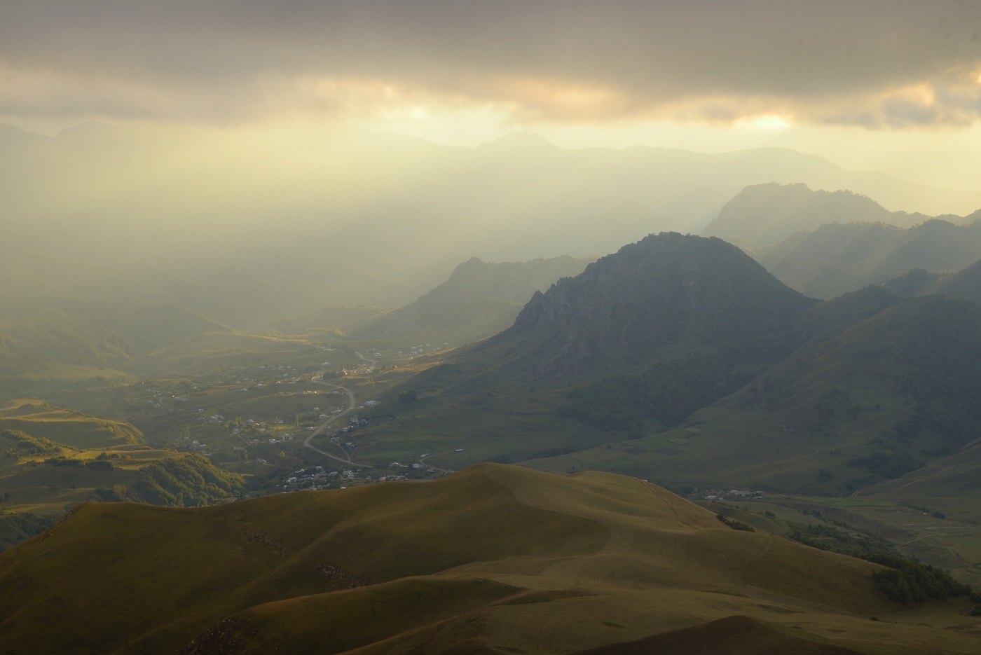 Sonnenuntergang in den Bergen