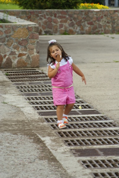 Mädchen und Eisdielen