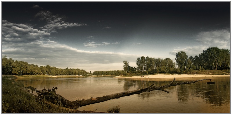 ruhigen Abend am Fluss