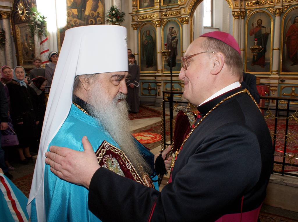 Osternacht in der Kathedrale von Minsk im Jahr 2009