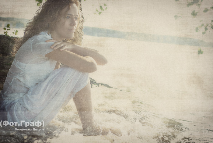 Auf dem Fluss Axe von der Insel schwebt Neverova. Und wo Sie schwimmen, wertloses Stück Eisen?