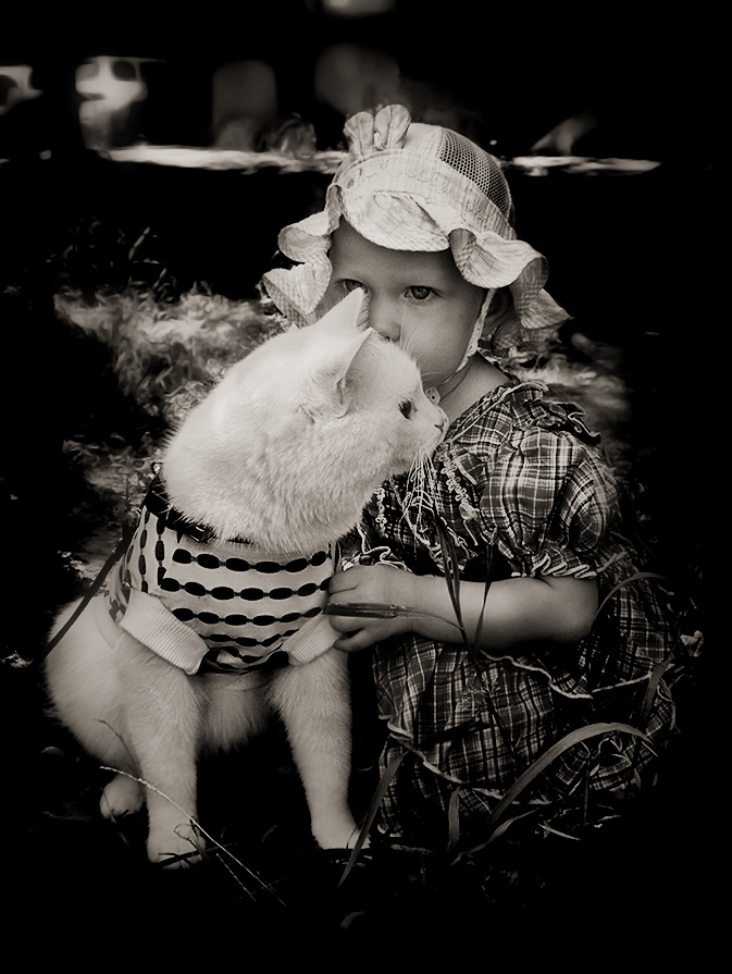 Werden Sie meine Freundin? Ich sage euch ein Geheimnis ins Ohr ...