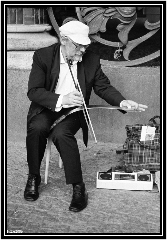 Angenommen, ich spiele nicht die Mundharmonika ...