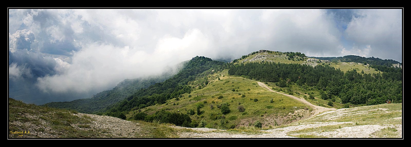 Menschen, Berge, Wolken