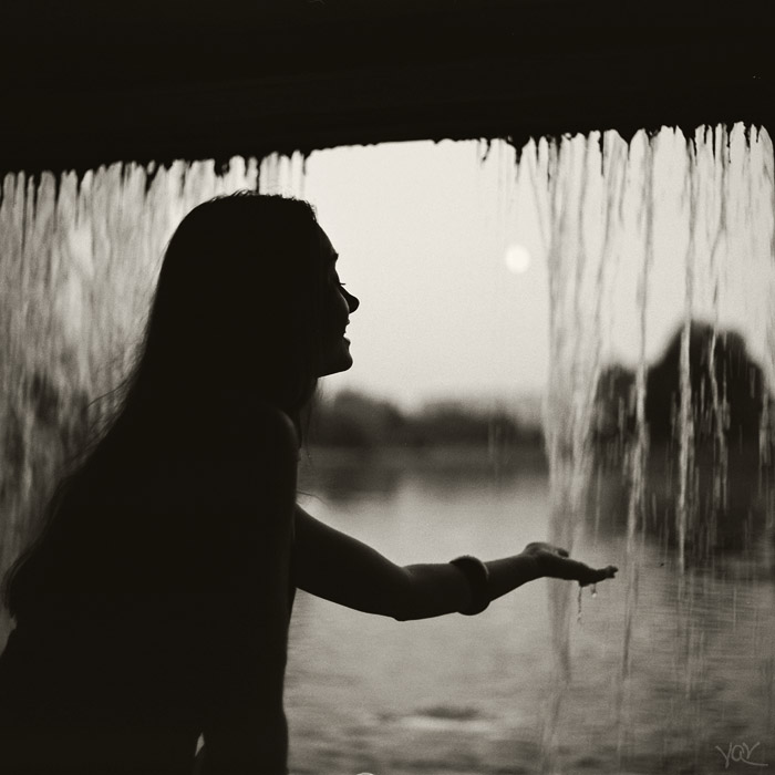 über das Wasser und der Mond