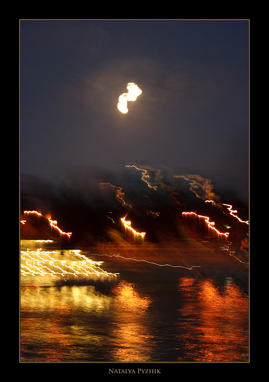 Über den Mond, die Küste und die Donau