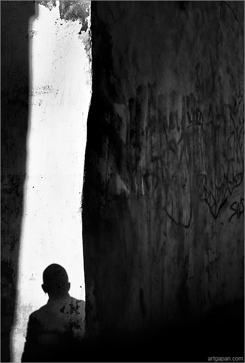 [Über H & H hat D E C L]