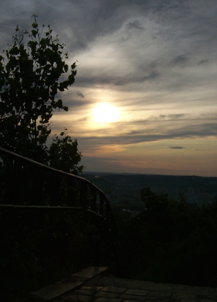Der Weg in den Sonnenuntergang