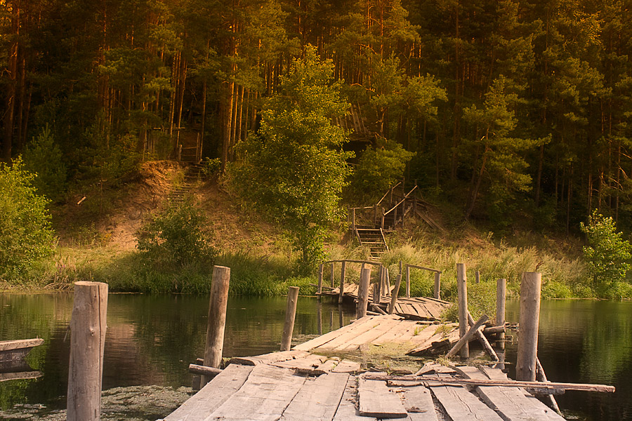 Brücke über den See