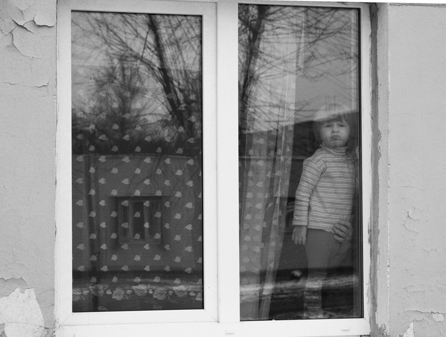 Das Mädchen im Fenster