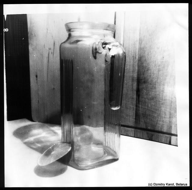 Stillleben mit Karaffe ilimonom.