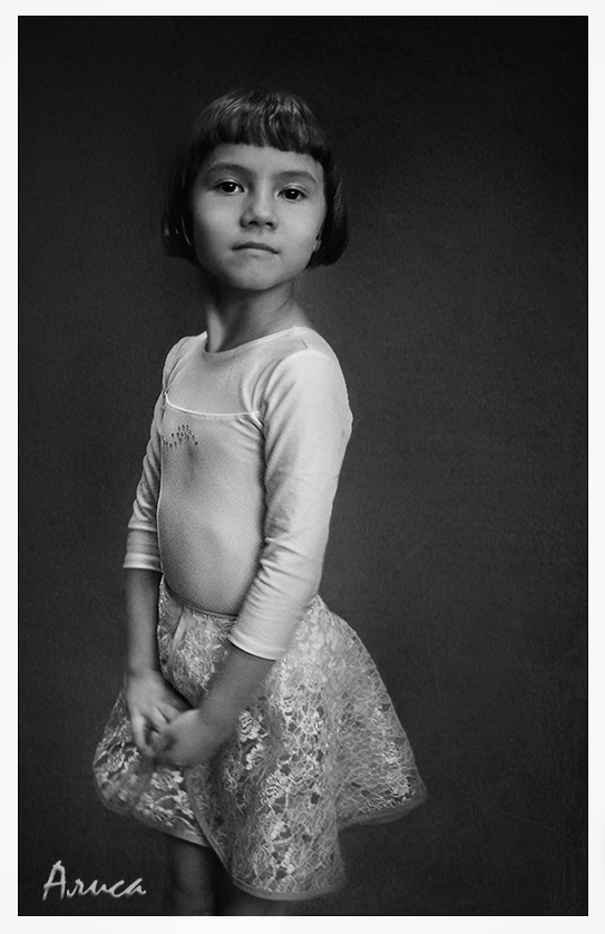 Kinder schauen Alina