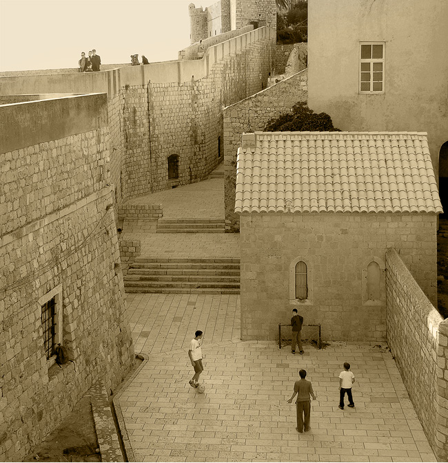 Fußball in der Altstadt II