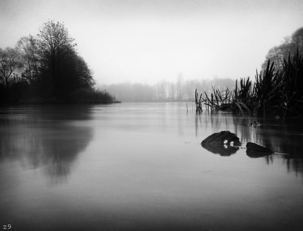 Herbst Wasser ist kalt in der Nacht