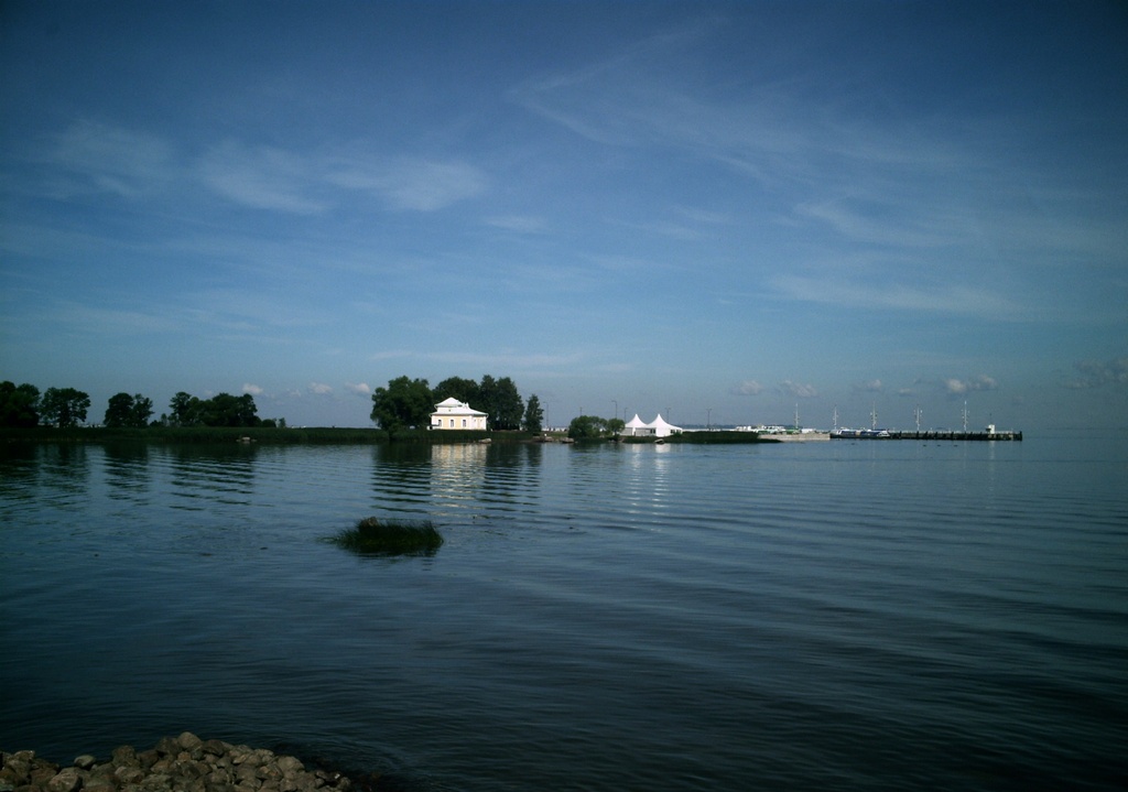 Es spielt das Alpha und das Omega, der Welle der Demut, die Geschwindigkeit ...