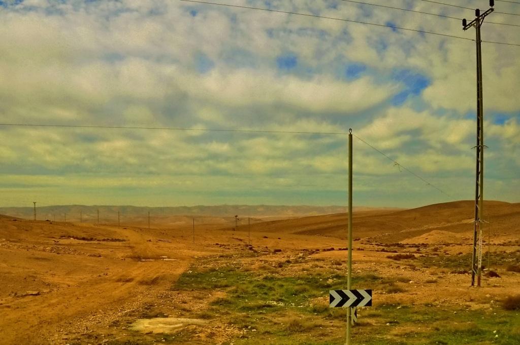 Straße geht in die Ferne