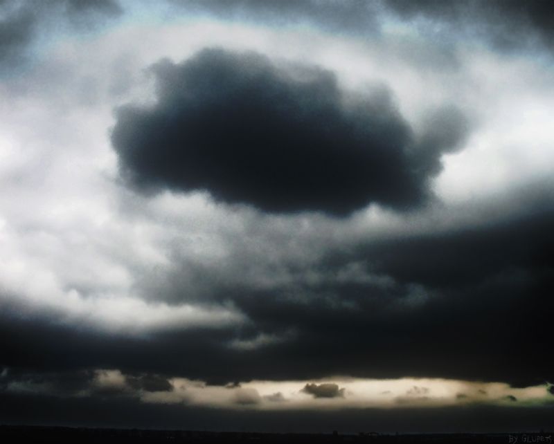 Vorbei an den Wolken schwebte ...