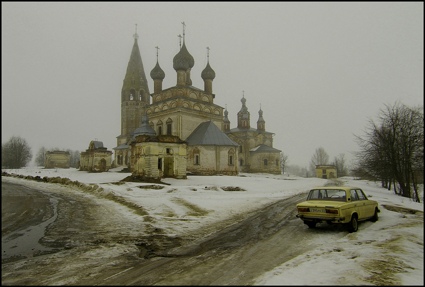 Frühlingslandschaft mit einem Tempel