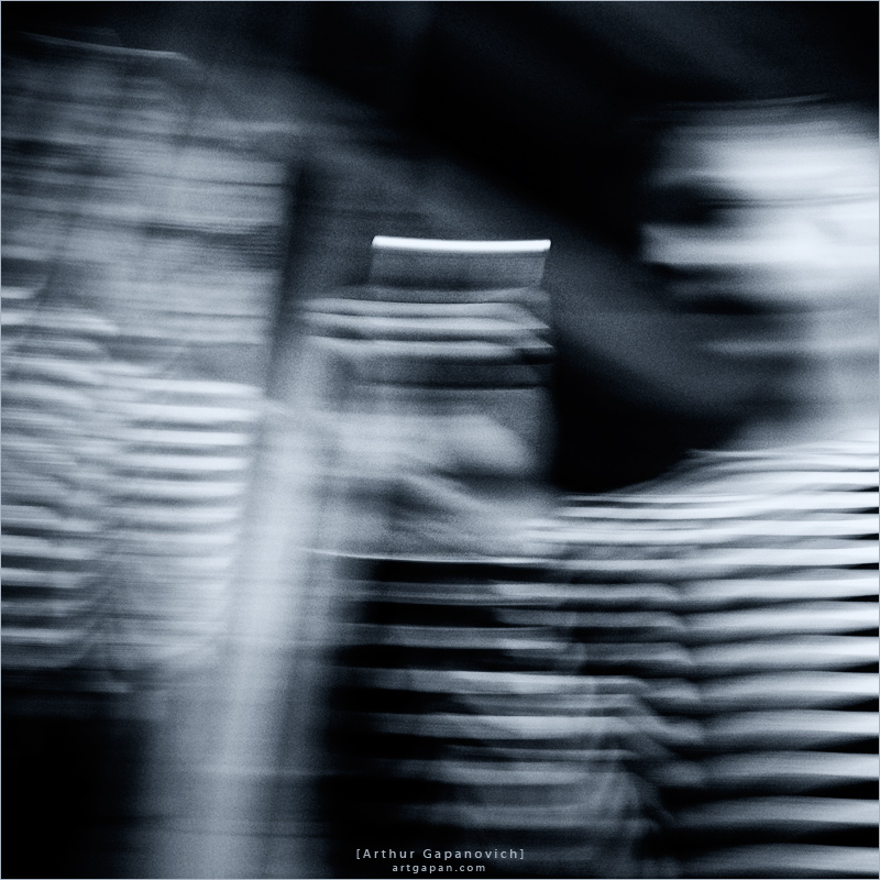 [Portrait einer Weste mit einem Streichholz]