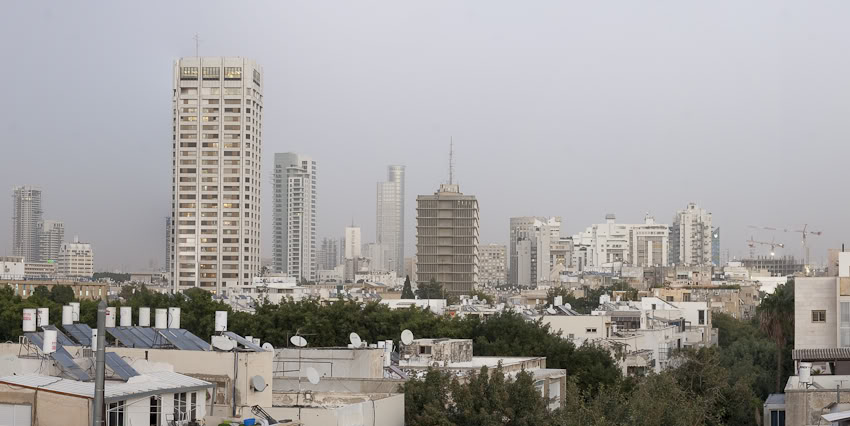 Tel Aviv fog
