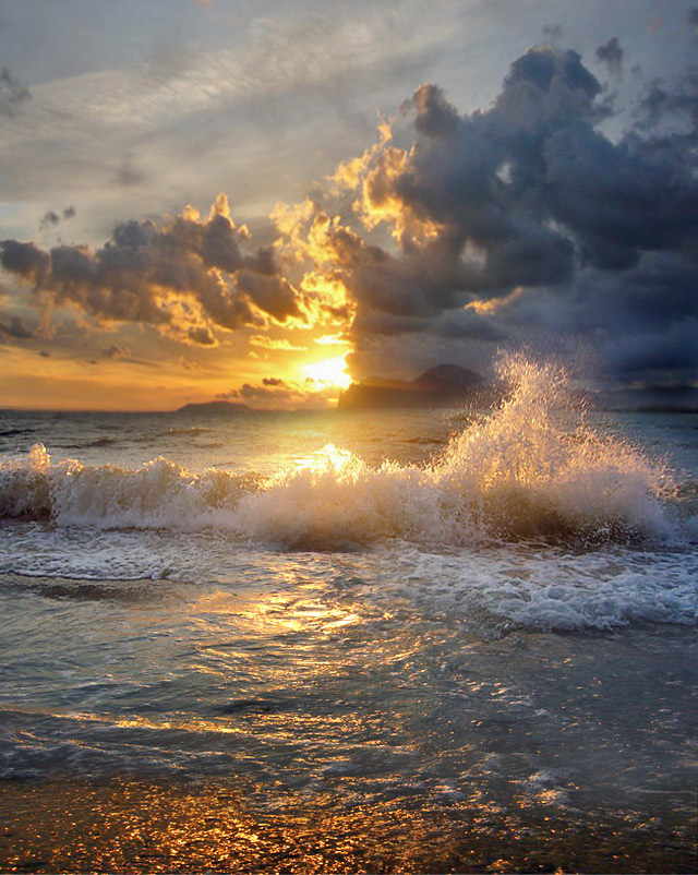 Wintersturm bei Sonnenuntergang