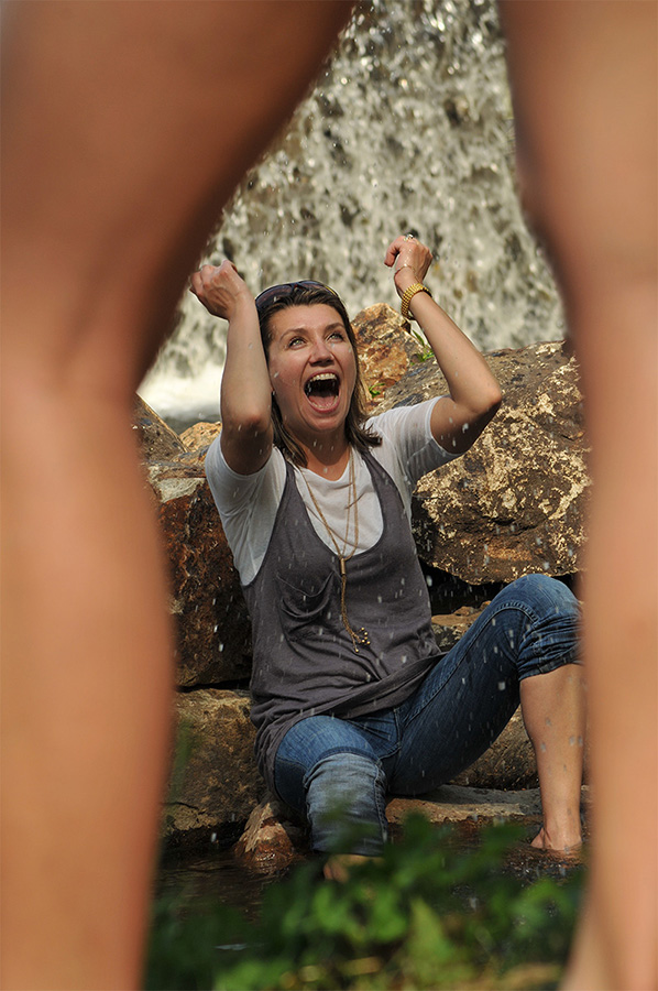 zwischen den Beinen ....