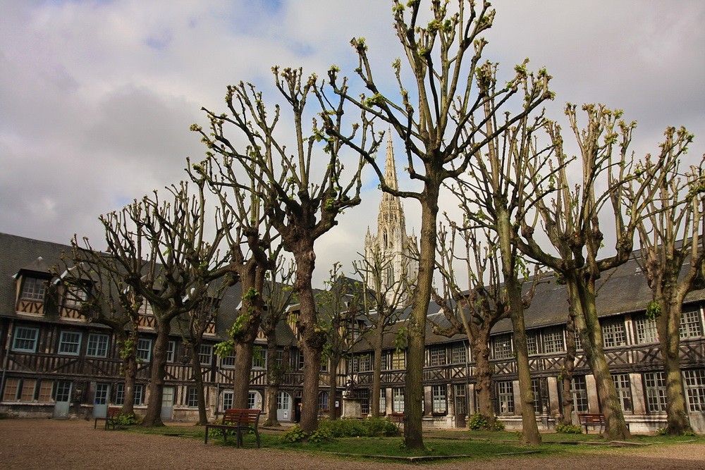 Courtyard in Rouen