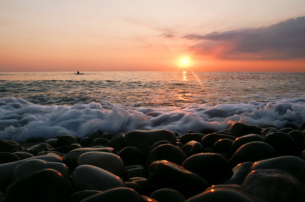 Stones awake at the evening...