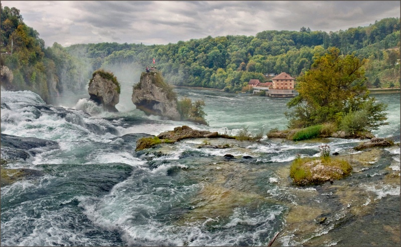 Stürmischen Gewässern Rhein