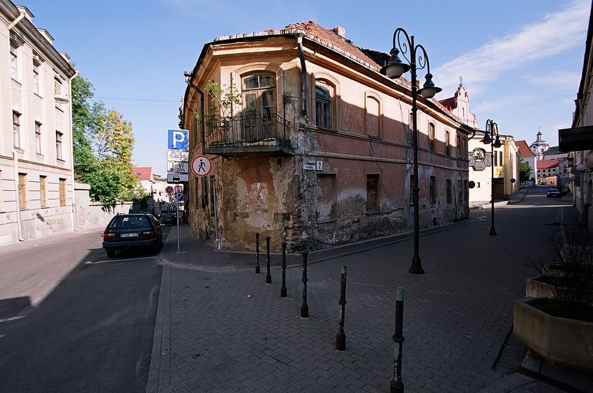 Gehen Sie nach links und Sie - ein Pferd priparkuesh