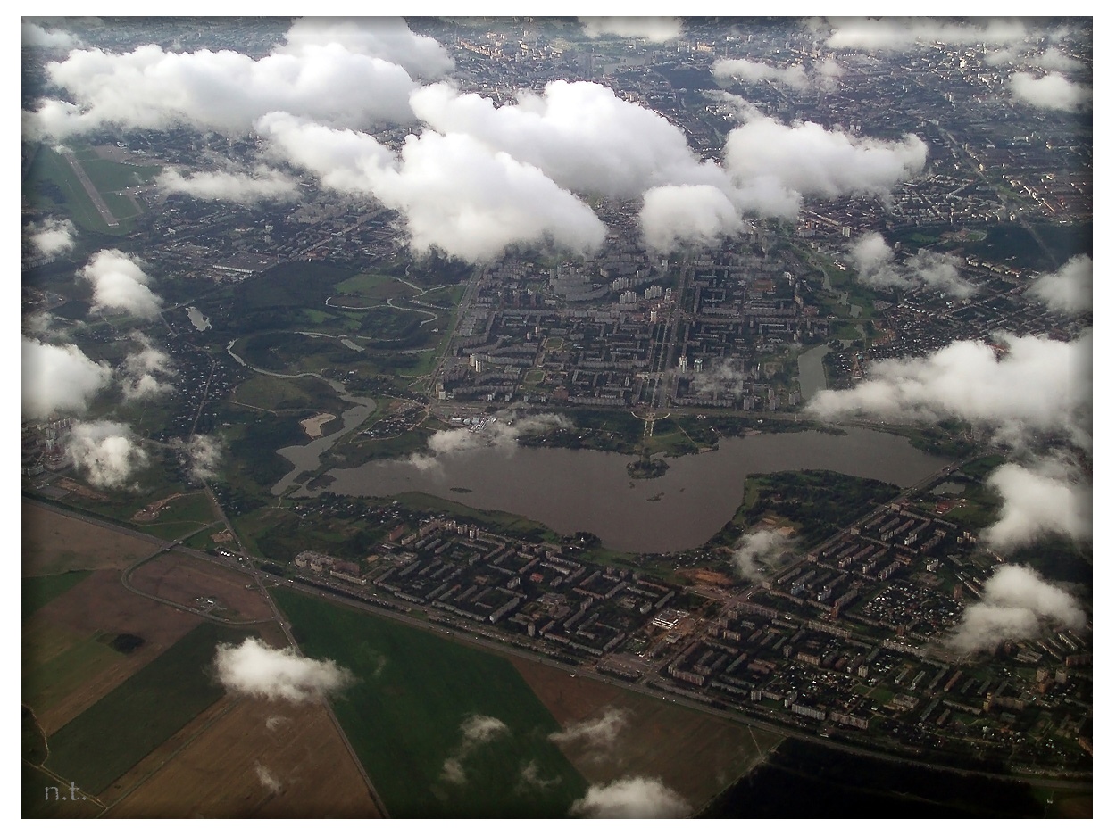 MINSK - Chizhovka und Serebryanka von der Höhe des Fluges
