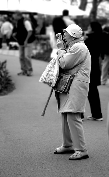Achtung! Jetzt fliegen kleine Vogel!