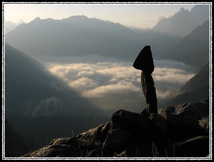 Dawn Über den Wolken