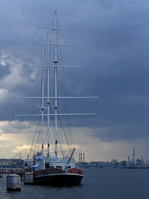 in der Stadt. ohne Segel ...