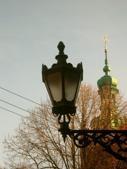 ... Lights ... Spikes ...