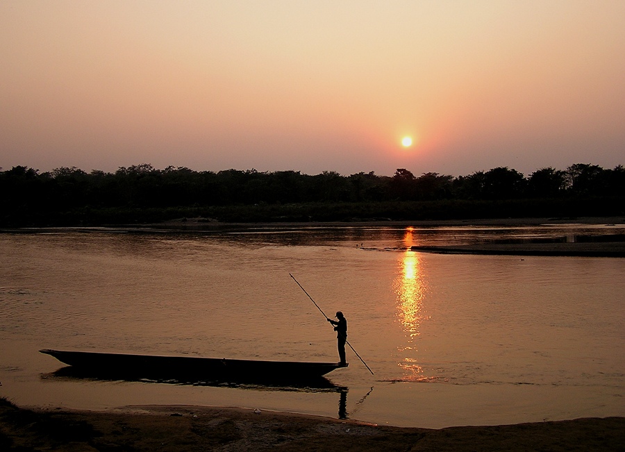 Sonnenuntergang über Chitvanom. Nepal.
