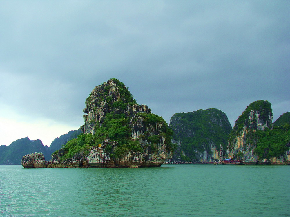 Ha Long Bay