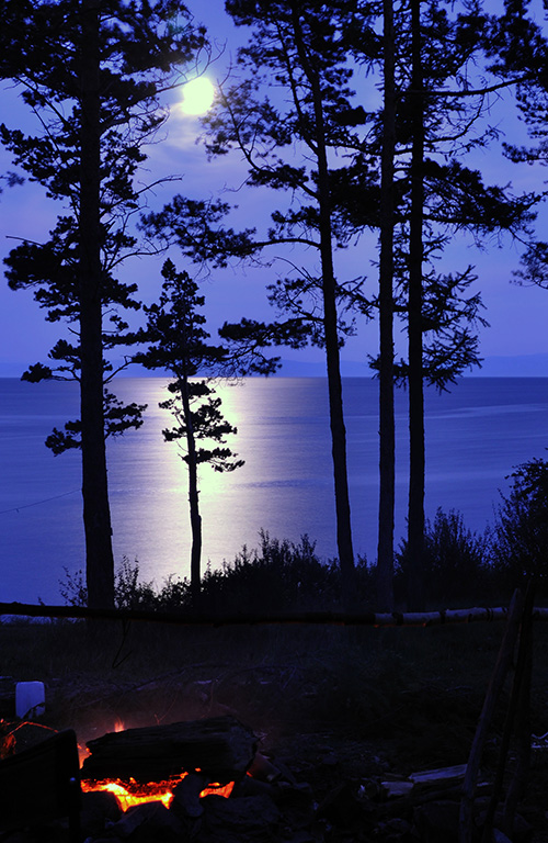 Rauch schafft eine gemütliche Feuer ...