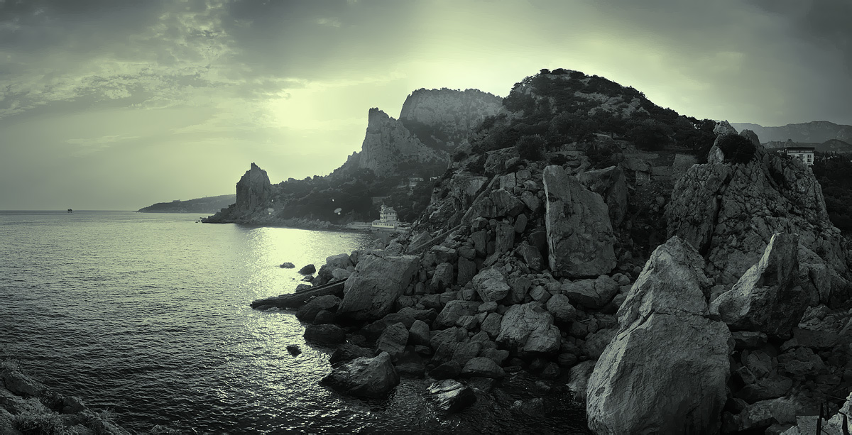 Emerald Semiiz ........ ........