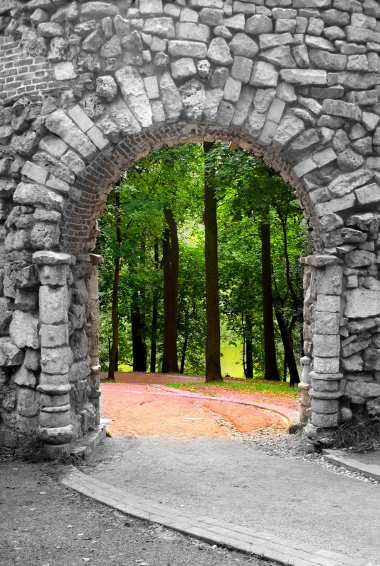 Machen Sie einen Schritt nach vorn. Dort, hinter einer Tür, die Welt ist viel heller.