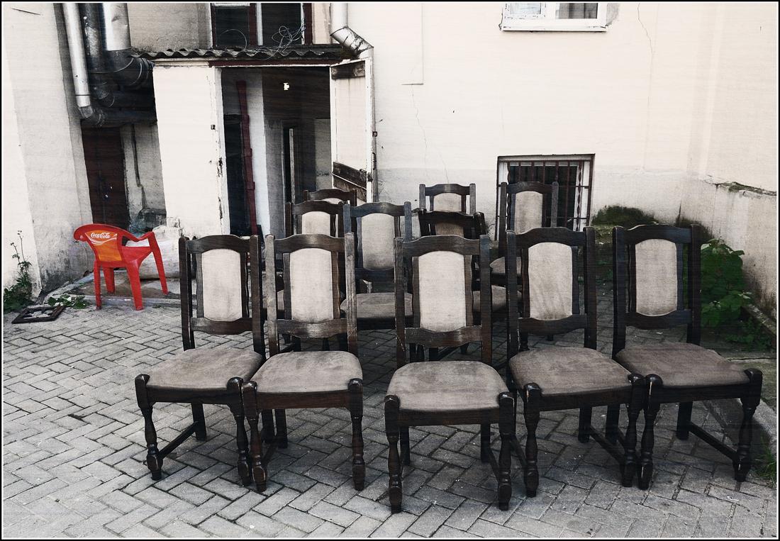 12 oder ihr in der Fremde, ein Fremder unter seinem eigenen