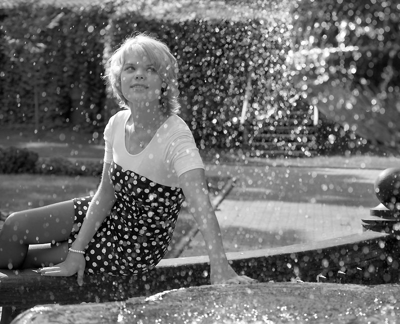 In der Gischt des Brunnens))