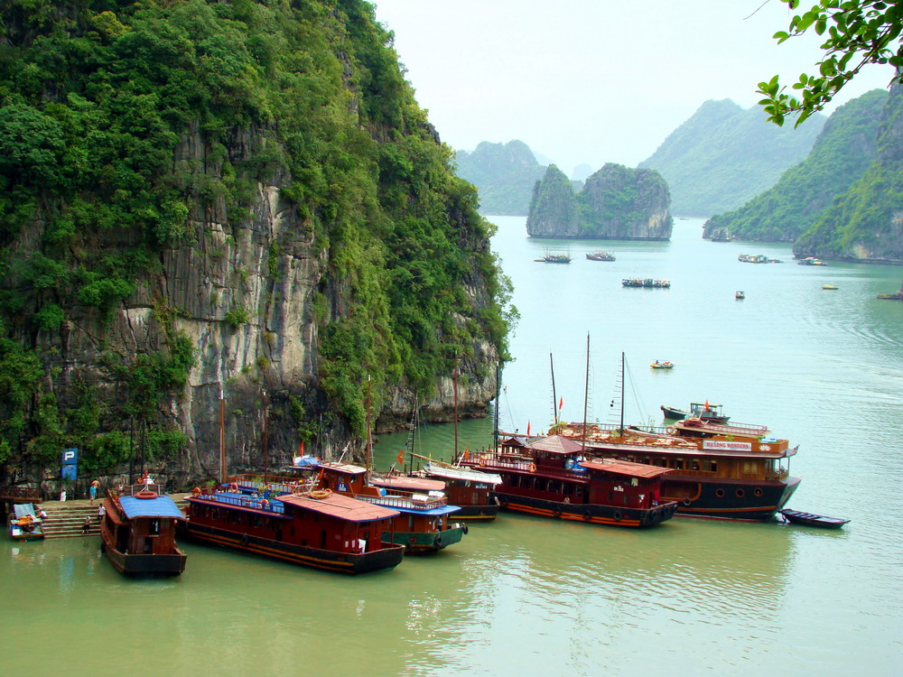 Wharf in Halong