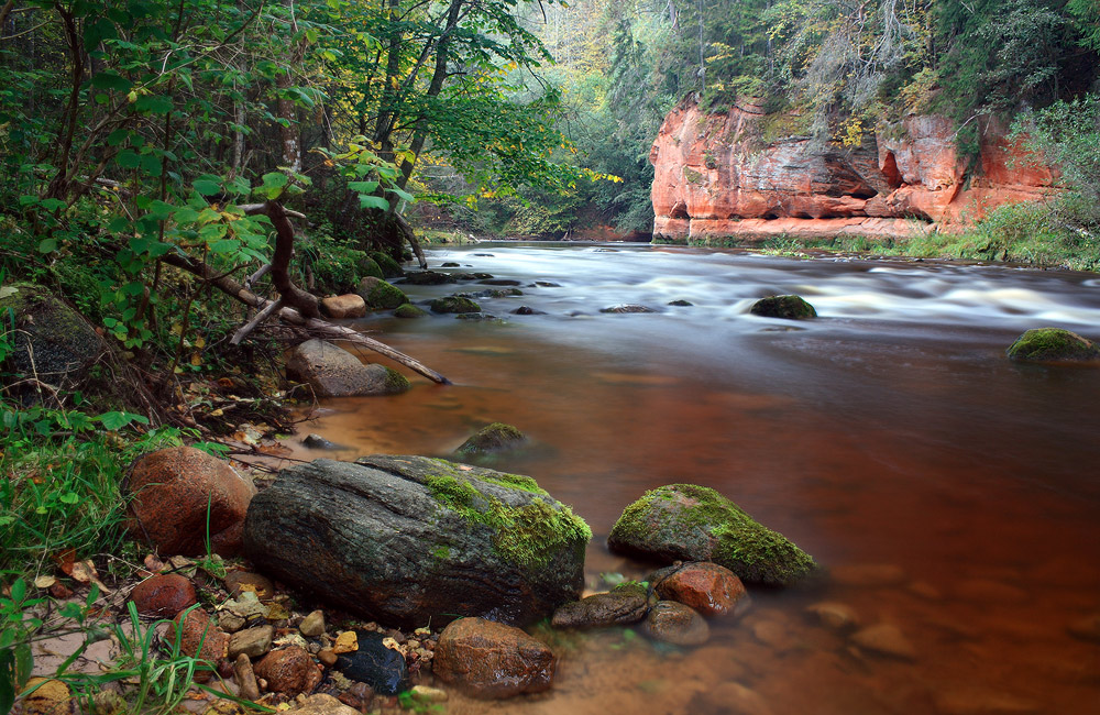 Eine halbe Minute von einem Herbstabend am See