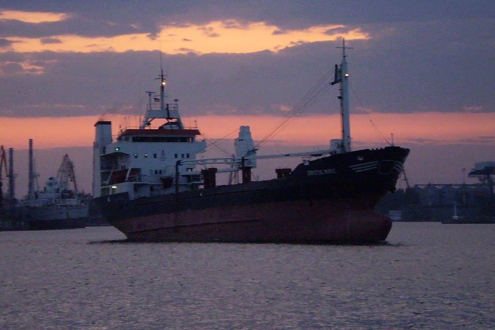 Ausgang aus dem Hafen