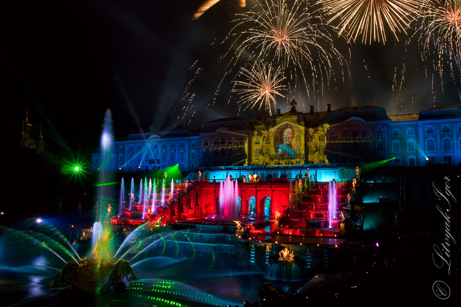 Peterhof. Celebration-Brunnen