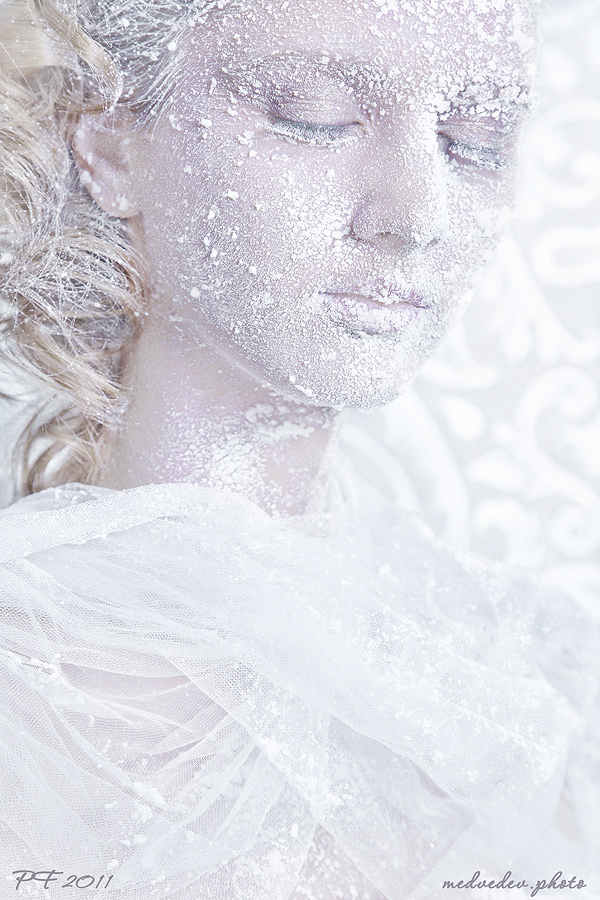 PF-2011: Enchanted Bors