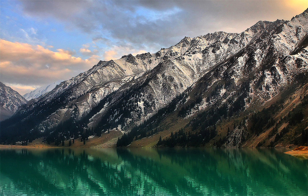 Nacht in der Big Almaty