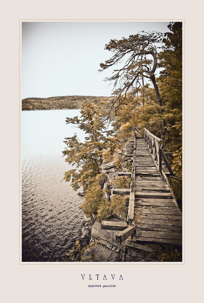 Der Pfad für Morgenspaziergänge im Mondschein ...